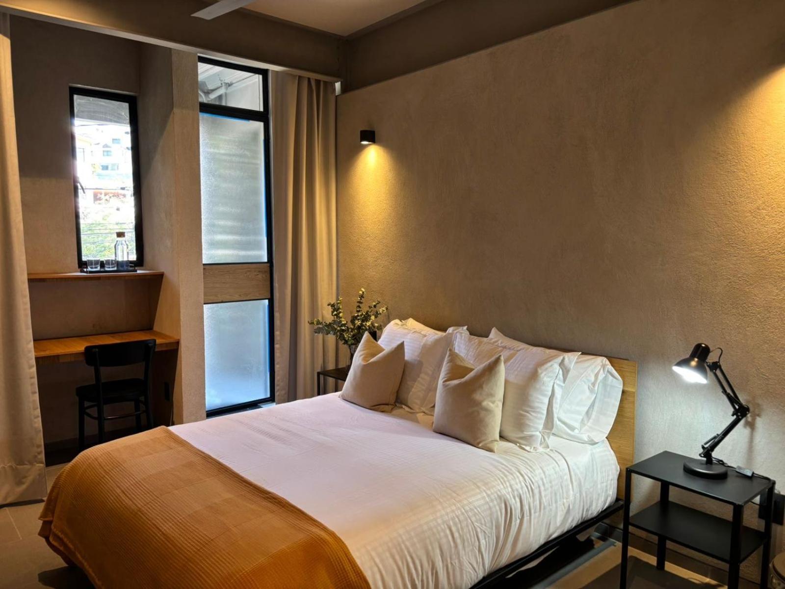 Departamentos Y Suites Indigo Querétaro Eksteriør billede