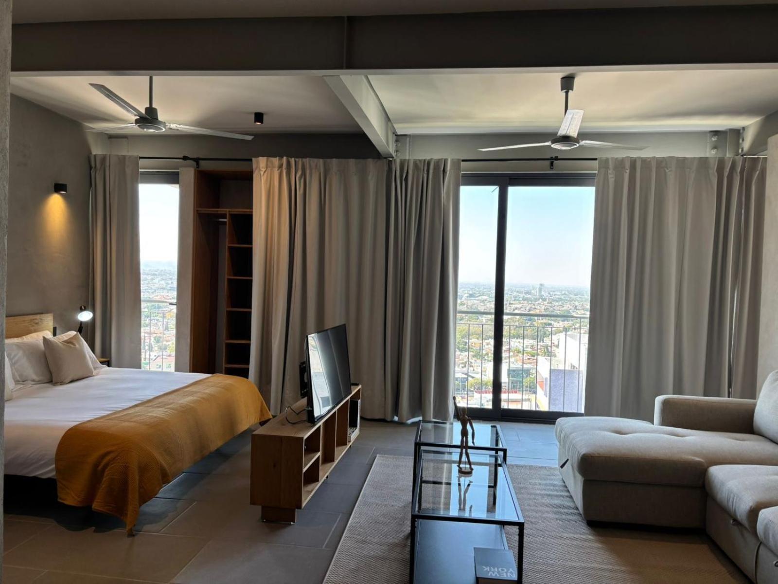 Departamentos Y Suites Indigo Querétaro Eksteriør billede